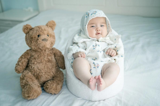 丰城宝宝吃不饱母乳的症状